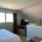 MainStay Suites - Springfield