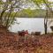 Lakefront Cabin Bordering Nat Park with Hot Tub! cabin - Turtletown