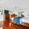 Sandbar on Moreton 5 Bedroom - Toogoom