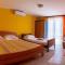 Apartmani Dari - near the beach - Rogoznica