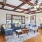 Charming renovated 4B Ranch - 马布勒顿