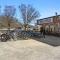 Charming renovated 4B Ranch - 马布勒顿