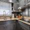 Charming renovated 4B Ranch - 马布勒顿