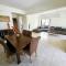 Modern 3 bedroom villa, pool and close to golf course