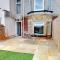 Stylish Apartment w/ Private Garden - Dog Friendly