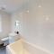 Stylish Duplex Apartment with Home Office - Newport