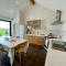 Cosy barn with views in Wick Vale of Glamorgan - Wick