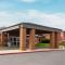 Super 8 by Wyndham Copley Akron