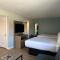 MainStay Suites - Springfield