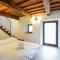 2 Bedroom Stunning Apartment In Castel Focognano