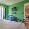 Condo with Pool and Grill Access about 4 Mi to Gatlinburg!