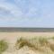 Airy Biloxi Condo with Patio Walk to Beach! - بيلوكسي