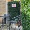 2 The Salt Yard, Whitstable - free parking, centre of town, 2 min walk to beach