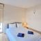 Golden Delight Central Apartment