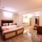 Goroomgo Kalra Regency - Best Hotel Near Mall Road with Parking Facilities - Luxury Room Mountain View - Shimla