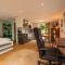 Pass the Keys Acorn Lodge · Luxury Retreat In a Stunning Oasis With Hot Tub - 马基特德雷顿