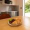 Pass the Keys Acorn Lodge · Luxury Retreat In a Stunning Oasis With Hot Tub - 马基特德雷顿