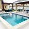 Gems Pool Side Chillax Stay - Portmore