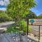 Stunning Maui Direct Ocean front on the beach, Walk to beach from Condo, Watch Turtles, Whales, AC in all rooms ocean view Pool and Spa