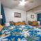 Stunning Maui Direct Ocean front on the beach, Walk to beach from Condo, Watch Turtles, Whales, AC in all rooms ocean view Pool and Spa - Wailuku