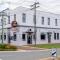 Converted Historic Hotel in Finley, Sleeps 25