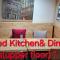 Double D Rooms & Cafe