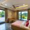 StayVistas Hampton Acres - Outdoor Pool, Vast Lawn & Terrace