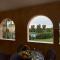 Tranquil Lantana Resort Hotel and Apartments 1-2km from Nora beach