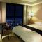 Hotel The One