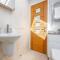 Cozy 2BR | Near city | WiFi