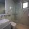 Lake View Rooms Ksamil - 卡萨米尔