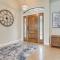 Dock and Game Room Alvarado Lake Getaway!