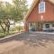 Pet-Friendly Canyon Lake Cabin, 1 Mi to Water!