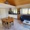 Beachside Getaway with Garden & barbecue