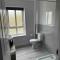 Coastal Haven 5 Bed Gem in Portrush Center - Portrush
