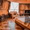 sonia luxury camp