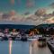 Best Western Le Cheval Blanc -Vue sur le port-plein centre ville - Honfleur