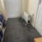 Self contained room, en-suite with separate lockable front door, located in an exclusive area - Wednesbury