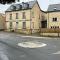 Cotswold's Large 4 bed house-Sleeps 10-Free Parking-Wifi - Ebley