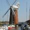 Modern Airy Chalets on popular California Sands Holiday Park - short walk to beach, Nr Norfolk Broads & Great Yarmouth