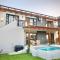 Cape Winelands Mountain View Getaway - Dalsig