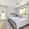 Vineyard Haven AC Jacuzzi Sauna Private En Suite - ترافيرس سيتي