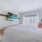 Modern Condo With Pool Steps From Vanderbilt Beach - 那不勒斯