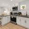 Brand New Designer's Modern 1BR Home 1min to I-5 - لينوود