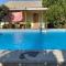 Holiday house with pool