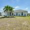 Heated Pool and Patio Canal-Front Cape Coral Home! - Кейп-Корал