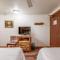 Three Seasons Condominiums - كريستيد بات
