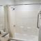 Econo Lodge Inn & Suites Santa Rosa South