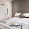 The Knutton House - Spacious Comfort by Parydise Properties - Leisure & Business Stays - Sleeps 7