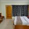 Goroomgo Kalra Regency - Best Hotel Near Mall Road with Parking Facilities - Luxury Room Mountain View - Shimla